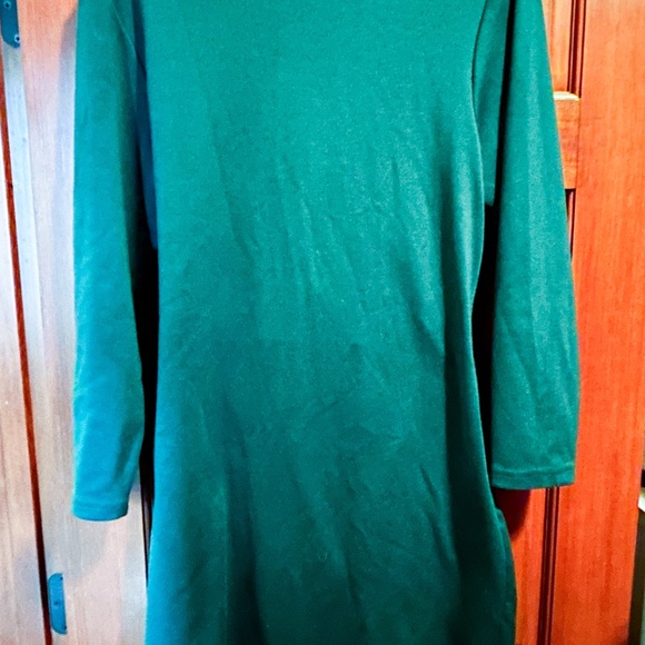 NWOT- Stunning deep forest green faux wrap dress- Christmas - Picture 3 of 5